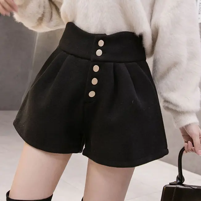 Vintage Denim Shorts Women Black Korean Sweet Y2K Solid Mini Shorts Summer Fashion High Waist A Line Sweat Shorts New LX523
Vintage Denim Shorts Women Black Korean Sweet Y2K Solid Mini Shorts Summer Fashion High Waist A Line Sweat Shorts New LX523