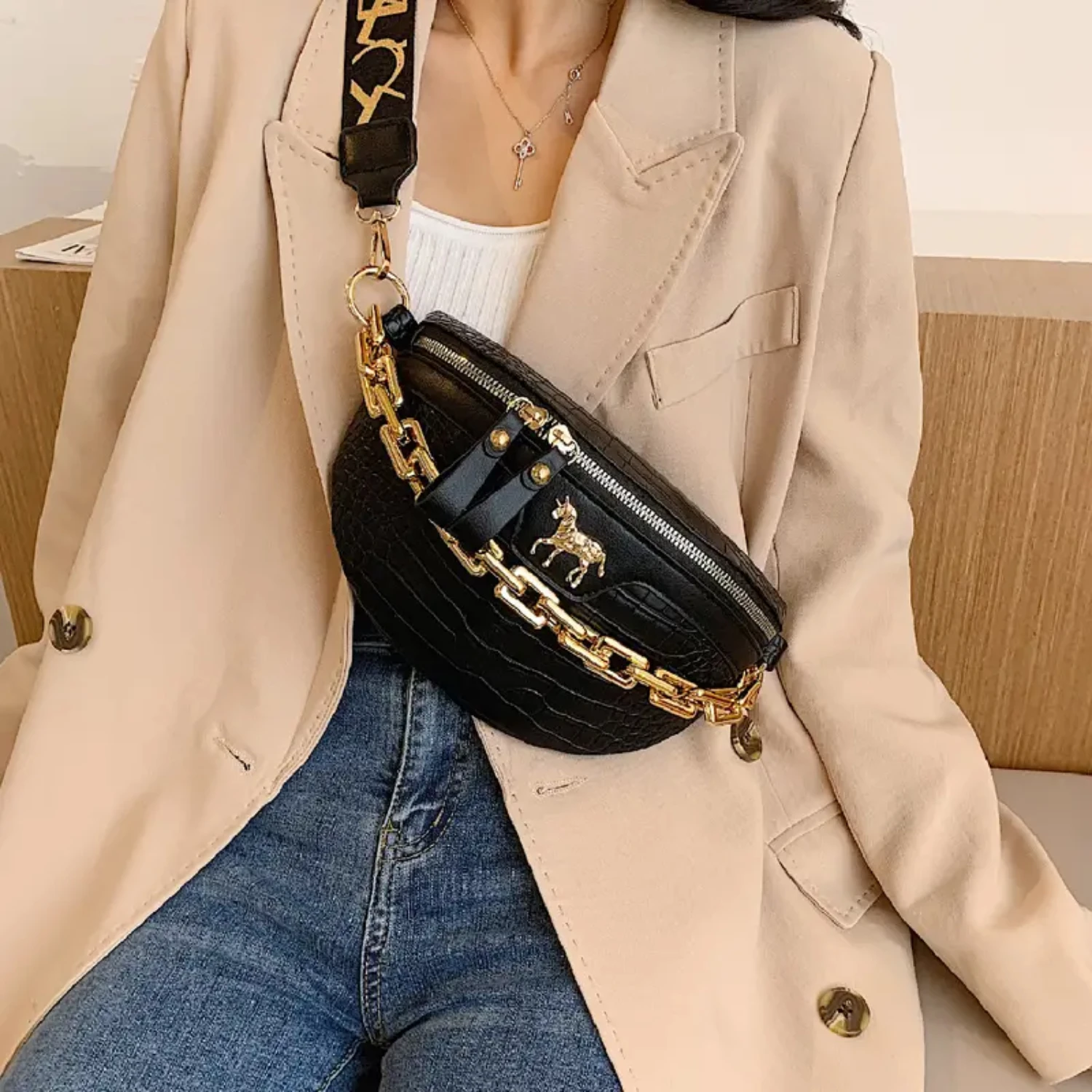 Convenient and Stylish Mini Faux Crocodile Skin Fanny Pack for Travel, Portable Waist Bag with Fashionable Chain Decoration - Pe
Convenient and Stylish Mini Faux Crocodile Skin Fanny Pack for Travel, Portable Waist Bag with Fashionable Chain Decoration - Pe