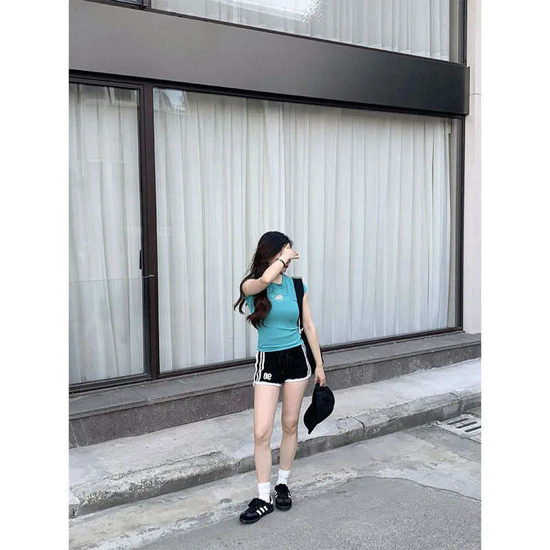 American Retro Splice Black Short Pants Women's Summer New Casual Sports Hot Pants High Waist Straight Leg Short Length
American Retro Splice Black Short Pants Women's Summer New Casual Sports Hot Pants High Waist Straight Leg Short Length