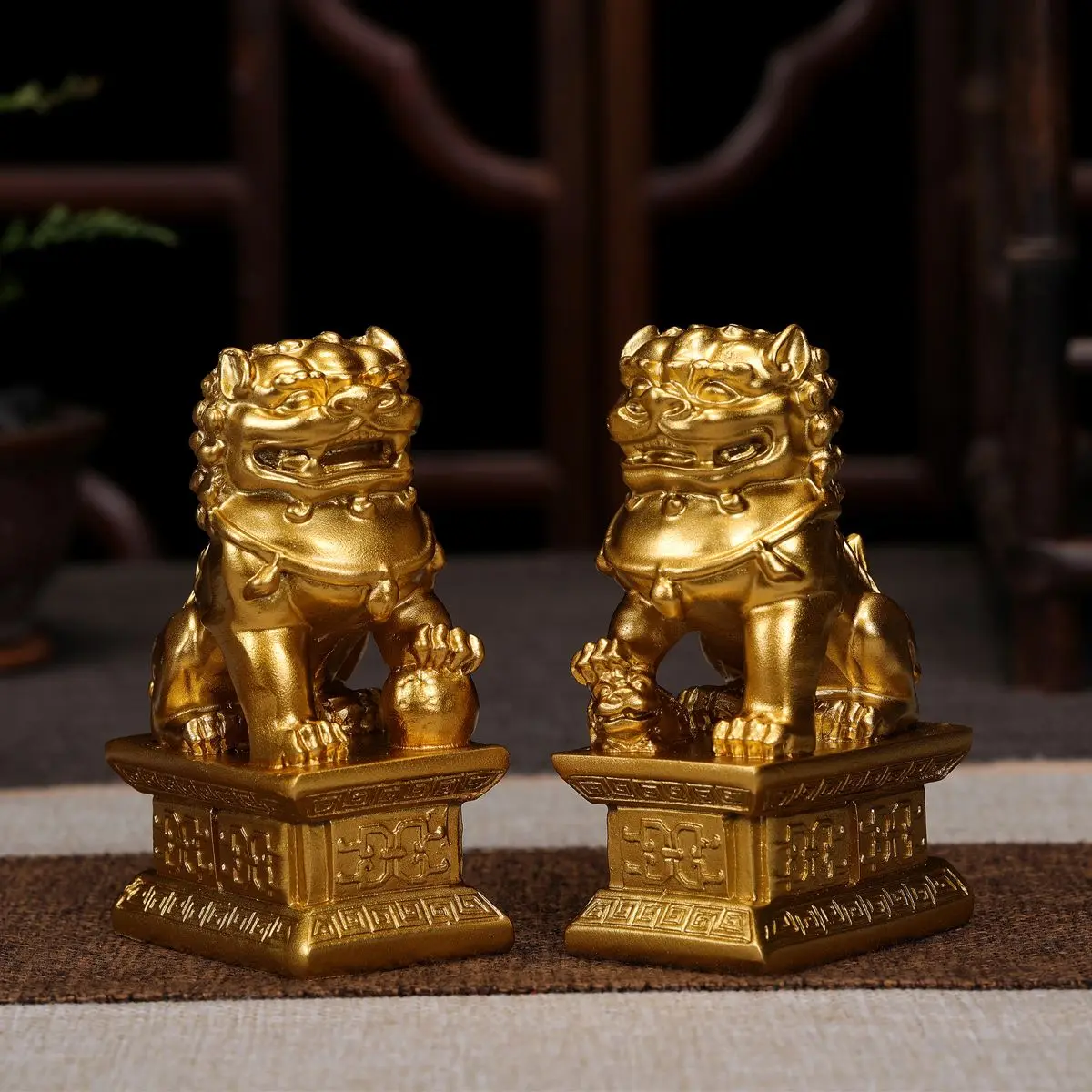 Статуя Gold Foo Dogs-пара фигурок фэншуй фу для собак-поздравление при новоселье для защиты от злых источников энергии
Статуя Gold Foo Dogs-пара фигурок фэншуй фу для собак-поздравление при новоселье для защиты от злых источников энергии