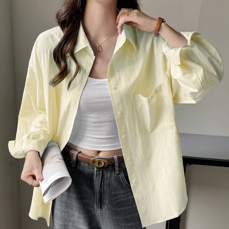 Весенне-летние однотонные свободные рубашки для женщин в корейском стиле, с длинным рукавом, на пуговицах, с защитой от солнца, с отложным воротником, женская блузка
Весенне-летние однотонные свободные рубашки для женщин в корейском стиле, с длинным рукавом, на пуговицах, с защитой от солнца, с отложным воротником, женская блузка
