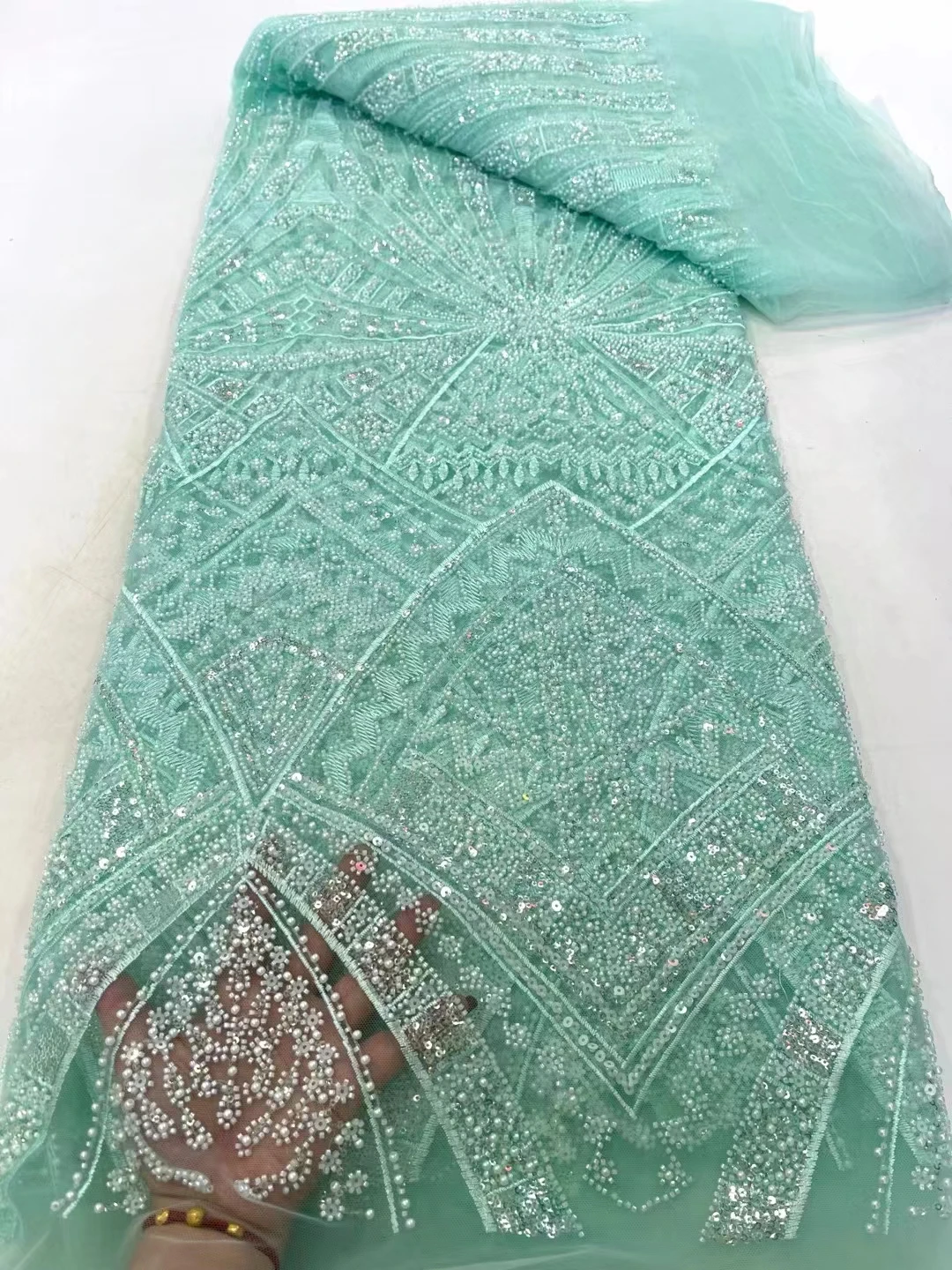 5 Yards High-end Heavy Beaded Fabric Latest African Luxury Sequins Groom Embroidery Fabric French Tulle Lace For Sewing Wedding
5 Yards High-end Heavy Beaded Fabric Latest African Luxury Sequins Groom Embroidery Fabric French Tulle Lace For Sewing Wedding