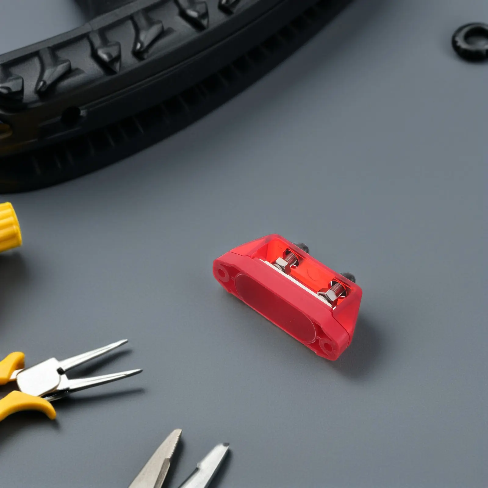 1Pair Automotive Terminal Block with Insulated Cover M6 Screw Studs for Car Rv Marine Yacht Battery Power Distribution Junction
1Pair Automotive Terminal Block with Insulated Cover M6 Screw Studs for Car Rv Marine Yacht Battery Power Distribution Junction