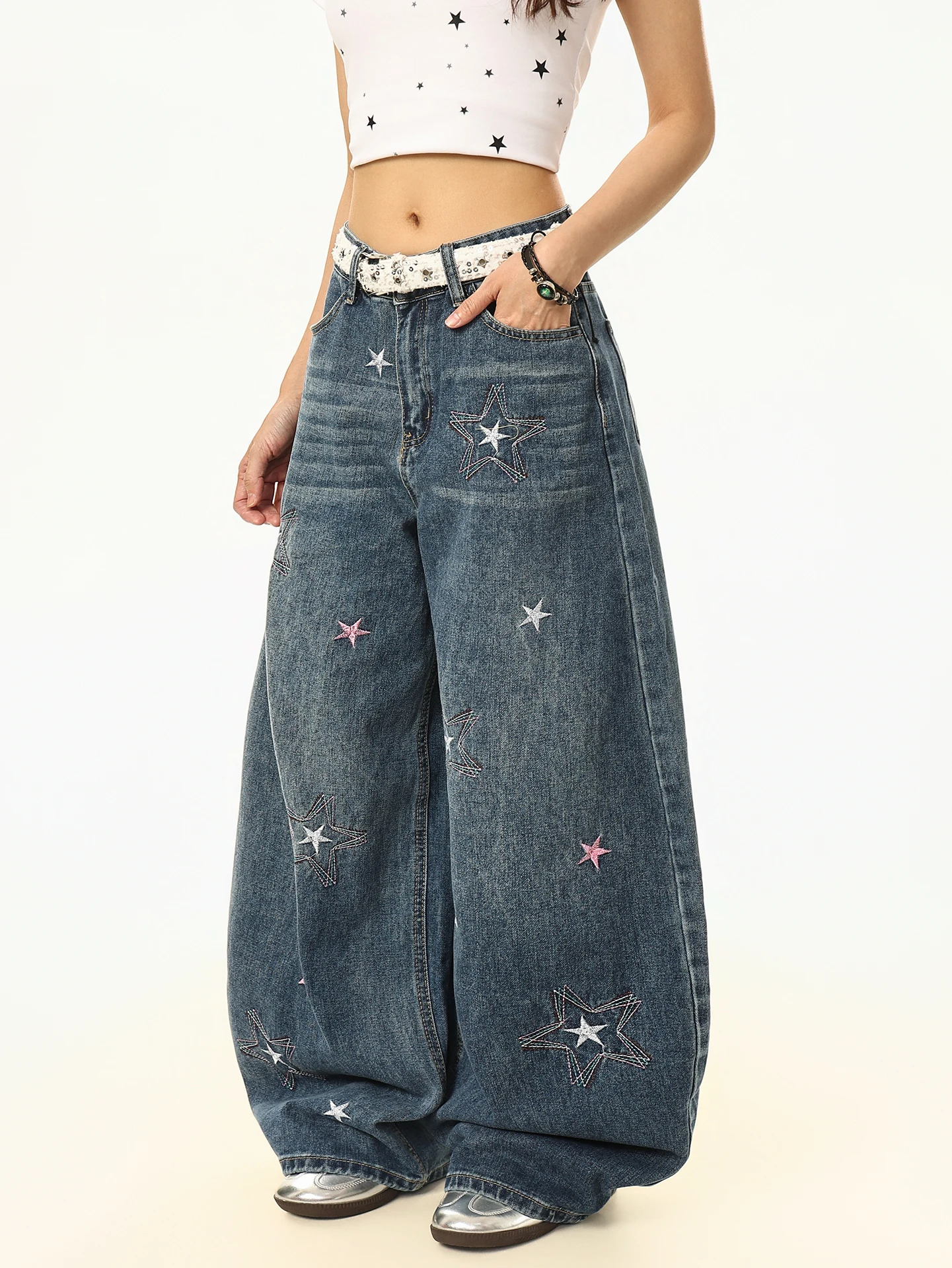BOEAX American High Street Vintage Wash Design Sense Star Embroidery Loose Wide Leg Knife Jeans Women Summer Casual Jeans
BOEAX American High Street Vintage Wash Design Sense Star Embroidery Loose Wide Leg Knife Jeans Women Summer Casual Jeans