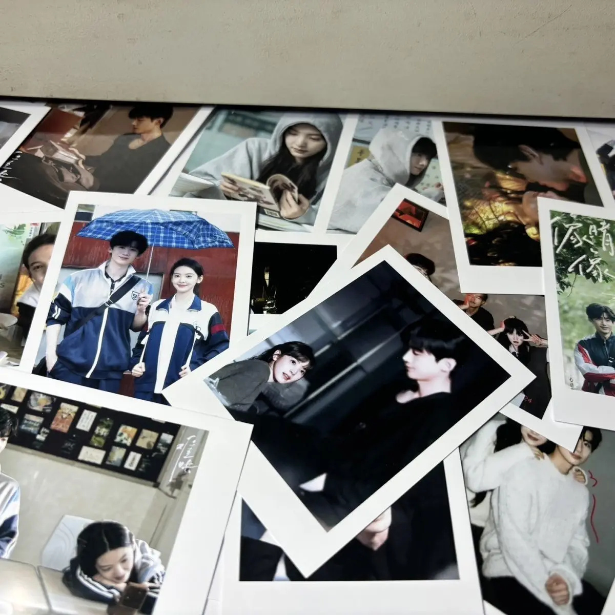 100 шт./компл. 2025 Love Dramas Nan Hong/The First Frost Sang Yan & Wen Yifan Bai Jingting/Zhang Ruonan 3-дюймовая ломо-карта Фотокарта
100 шт./компл. 2025 Love Dramas Nan Hong/The First Frost Sang Yan & Wen Yifan Bai Jingting/Zhang Ruonan 3-дюймовая ломо-карта Фотокарта