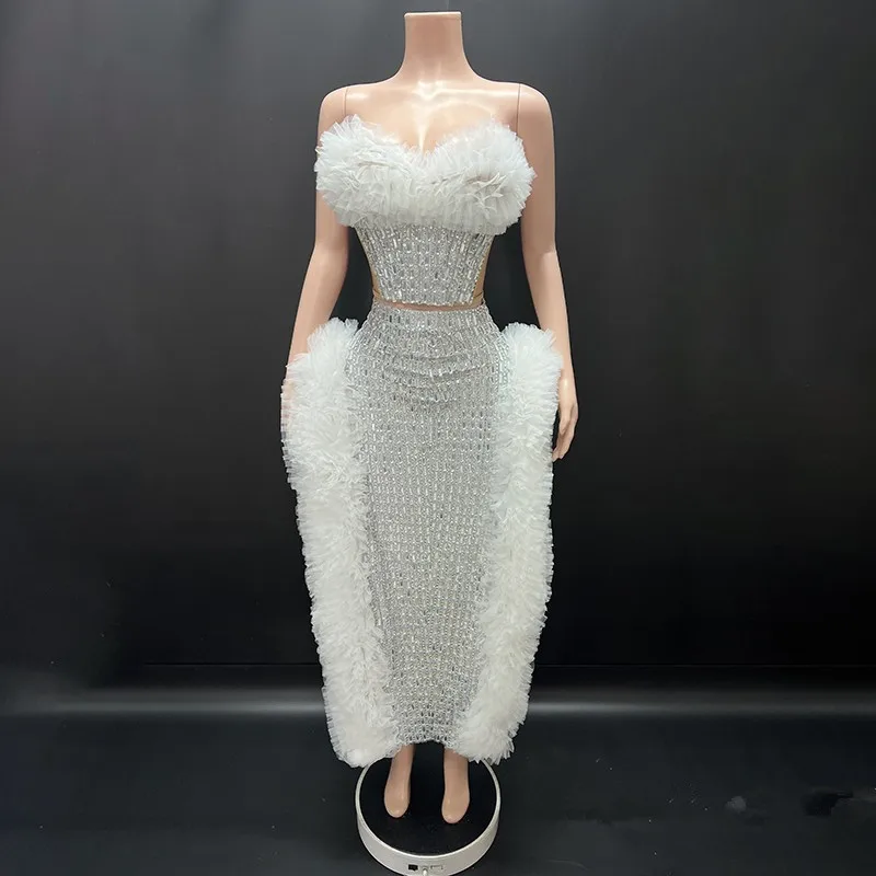Women Luxury Party Outfits Sexy Runway Fashion Mesh Crystal Crop Top And Long Skirt Two Piece Sets Special Occassion Costumes
Women Luxury Party Outfits Sexy Runway Fashion Mesh Crystal Crop Top And Long Skirt Two Piece Sets Special Occassion Costumes