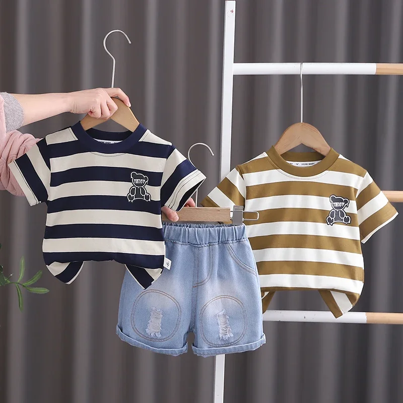 New Summer Baby Clothes Suit Children Short Sleeved Striped T-Shirt Shorts 2Pcs/Sets Kids Boys Clothing Toddler Casual Costume
New Summer Baby Clothes Suit Children Short Sleeved Striped T-Shirt Shorts 2Pcs/Sets Kids Boys Clothing Toddler Casual Costume