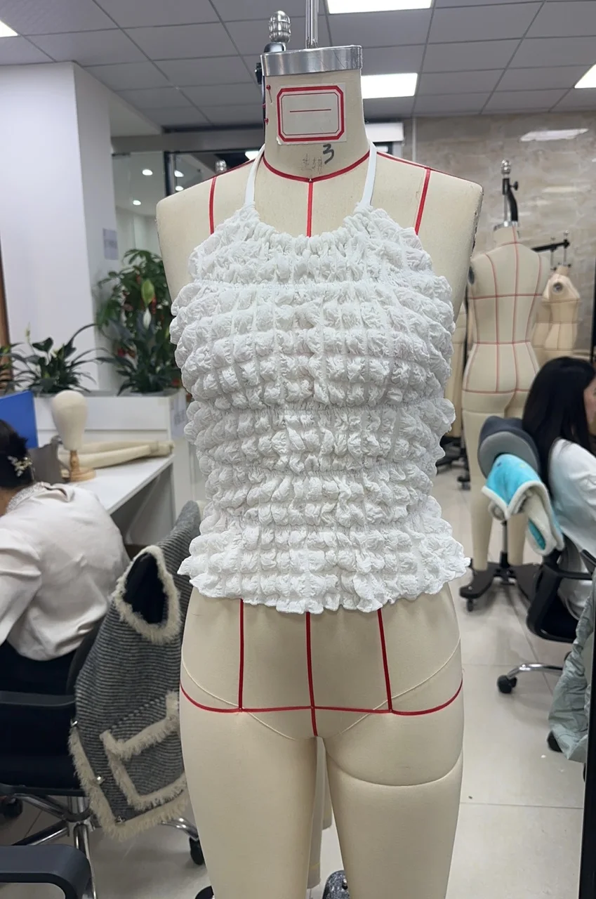 Women's Halter Neck Vest Summer Sleeveless Open Back Trendy Bubble Party Tank Tops
Women's Halter Neck Vest Summer Sleeveless Open Back Trendy Bubble Party Tank Tops