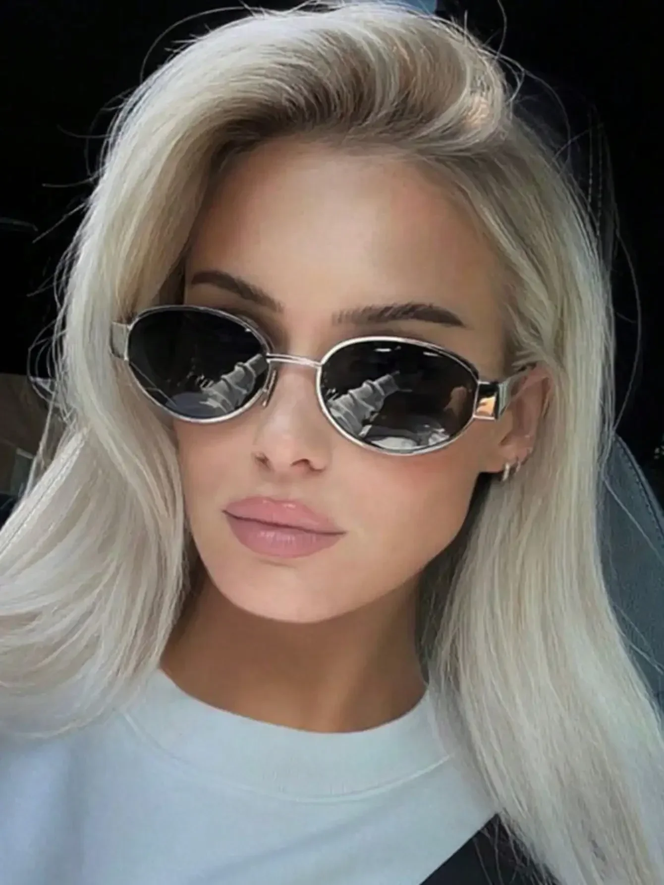 1pc Oval Shaped Small Fashion Women Fashion Glasses INS Street Fashion Vintage Fashion Glasses Metal Frame Black Fashion Glasses
1pc Oval Shaped Small Fashion Women Fashion Glasses INS Street Fashion Vintage Fashion Glasses Metal Frame Black Fashion Glasses