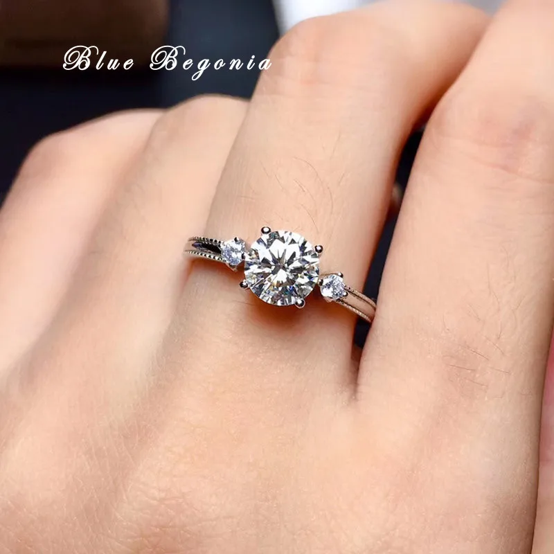 1CT 100% Moissanite Ring Jewelry for Women Engagement Anniversary Gift VVS1 6.5MM Lab Diamond Real 925 Solid Sterling Sliver
1CT 100% Moissanite Ring Jewelry for Women Engagement Anniversary Gift VVS1 6.5MM Lab Diamond Real 925 Solid Sterling Sliver