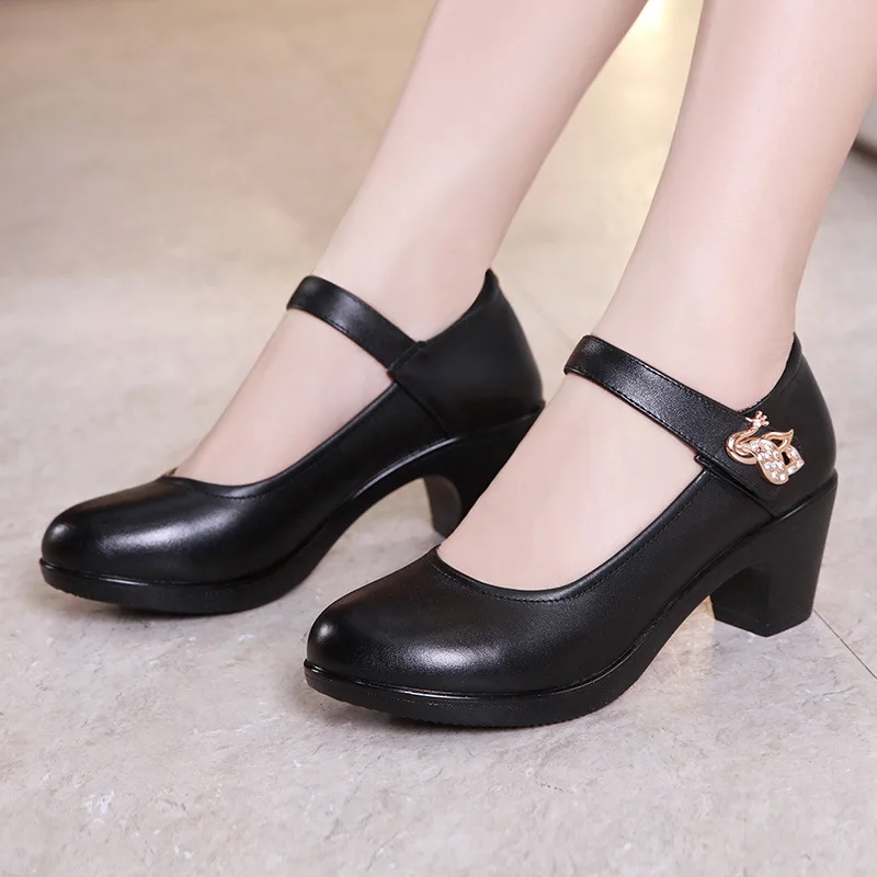 Genuine Leather Shoes Women Round Toe Pumps Comfortable Woman High Heels Shallow Fashion Black Work Shoes Plus Size 32-43
Genuine Leather Shoes Women Round Toe Pumps Comfortable Woman High Heels Shallow Fashion Black Work Shoes Plus Size 32-43