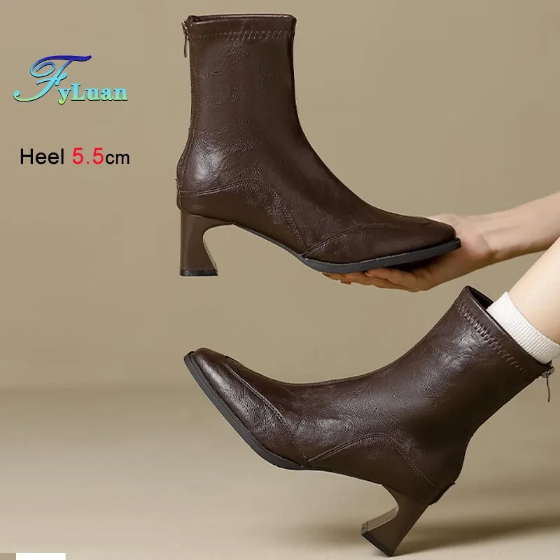 2026 New Fashion Women's Short Boots Autumn Winter Warm High Heels Ankle Boots Square Head Coarse Heel Single Boots Ladies Shoes
2026 New Fashion Women's Short Boots Autumn Winter Warm High Heels Ankle Boots Square Head Coarse Heel Single Boots Ladies Shoes
