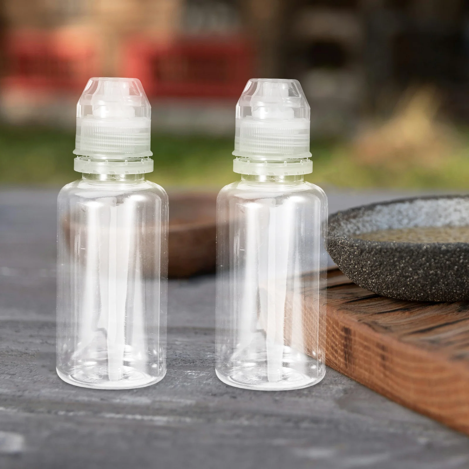 5pcs Portable Honey Squeeze Bottle Leak Proof Reusable Plastic Dispensing Bottle Flip Cap Easy Squeeze Sauce Container Kitchen
5pcs Portable Honey Squeeze Bottle Leak Proof Reusable Plastic Dispensing Bottle Flip Cap Easy Squeeze Sauce Container Kitchen