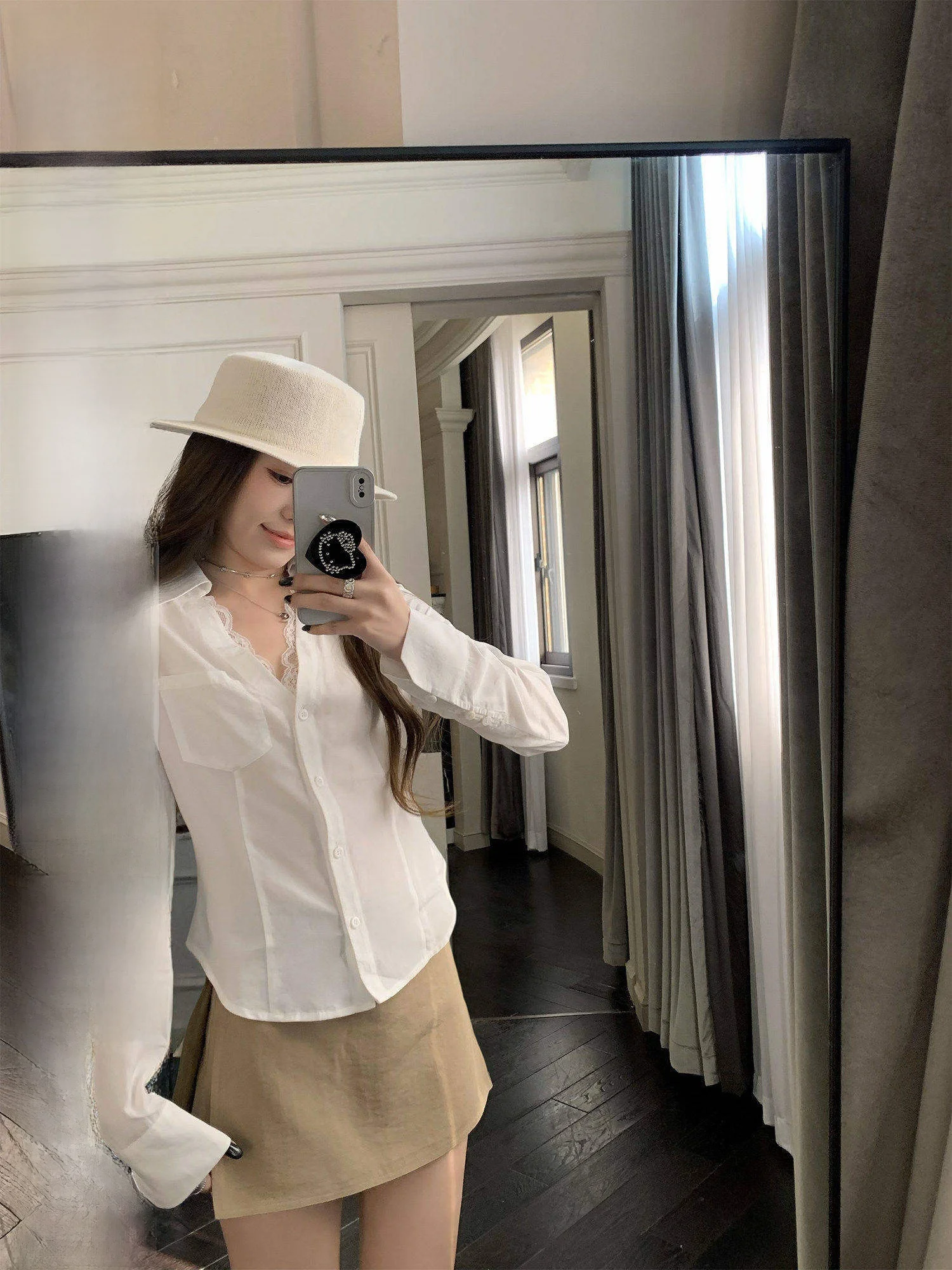 Hhyii White Lace Splice Silk Women's Shirt Spring Casual Style Loose Fit Long Sleeve Collarless Cardigan Elegant Luxury Anti-...
Hhyii White Lace Splice Silk Women's Shirt Spring Casual Style Loose Fit Long Sleeve Collarless Cardigan Elegant Luxury Anti-...