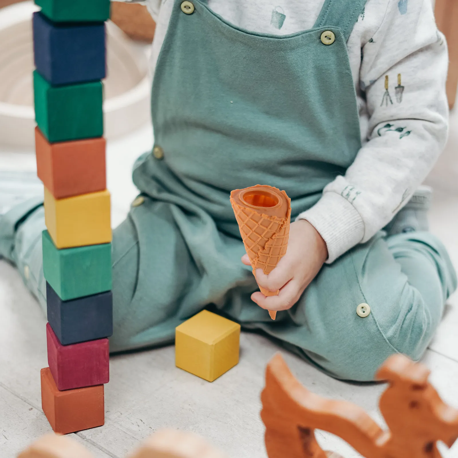 2 шт. реалистичные муляжи мороженого в вафельных рожках, имитация еды для декора десертного стола и вечеринок, яркие цвета, устойчивые к выцветанию
2 шт. реалистичные муляжи мороженого в вафельных рожках, имитация еды для декора десертного стола и вечеринок, яркие цвета, устойчивые к выцветанию