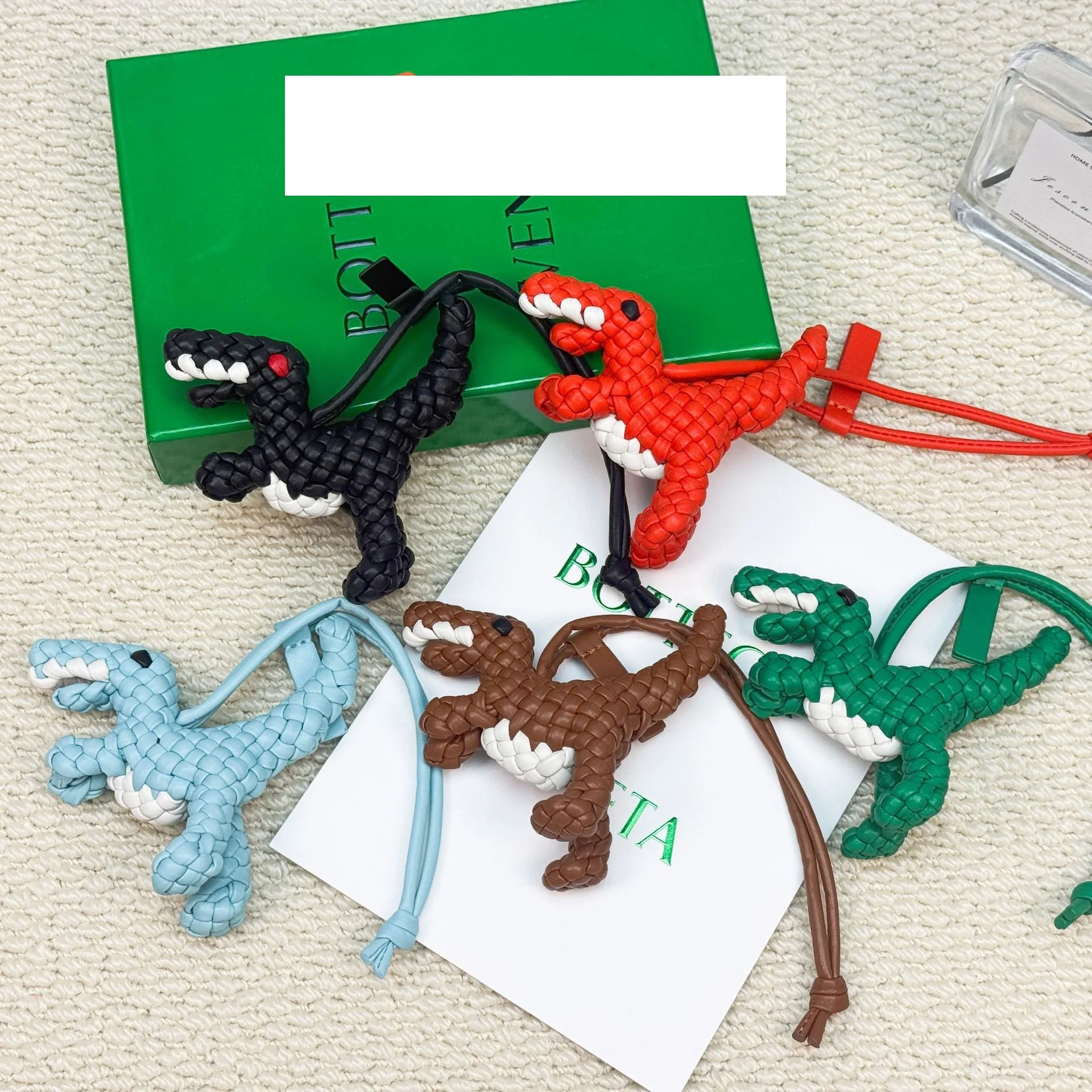 New Handcrafted knitted Dinosaur Bag Charm Luxury Leather Car Decorative Hanging Accessory Cute Bag Jewelry Hanging Rope
New Handcrafted knitted Dinosaur Bag Charm Luxury Leather Car Decorative Hanging Accessory Cute Bag Jewelry Hanging Rope