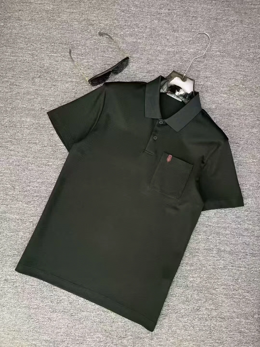 Summer New Men's Fashionable Short Sleeve Turn-down Collar T-shirt Versatile High Quality Cool Business Casual Standard Fit
Summer New Men's Fashionable Short Sleeve Turn-down Collar T-shirt Versatile High Quality Cool Business Casual Standard Fit