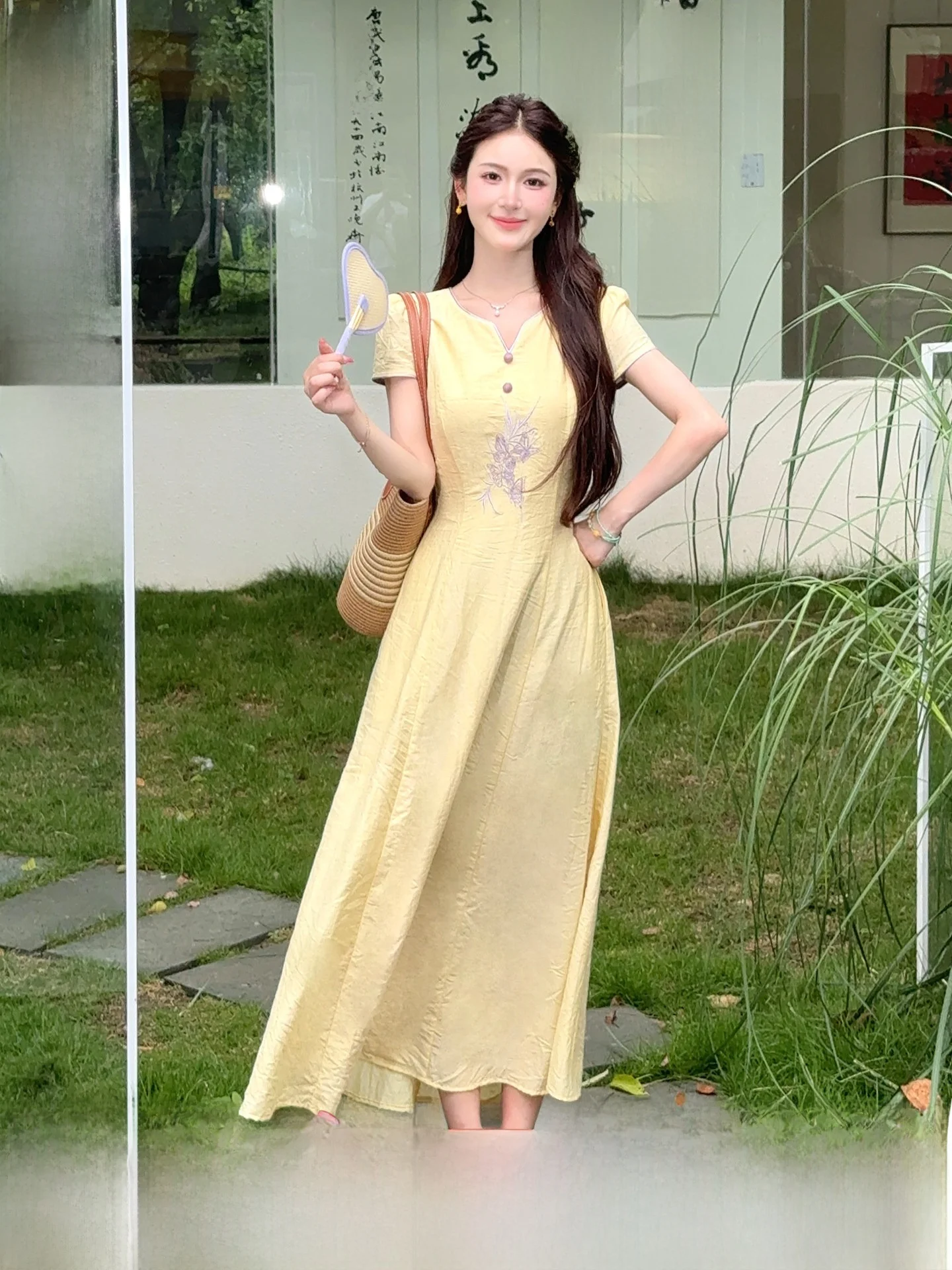 Lili Chinese Style A-Line Dress Embroidered High Waist Summer Short Sleeve Contrast Color Elegant Dress Gentlewoman Skirt
Lili Chinese Style A-Line Dress Embroidered High Waist Summer Short Sleeve Contrast Color Elegant Dress Gentlewoman Skirt