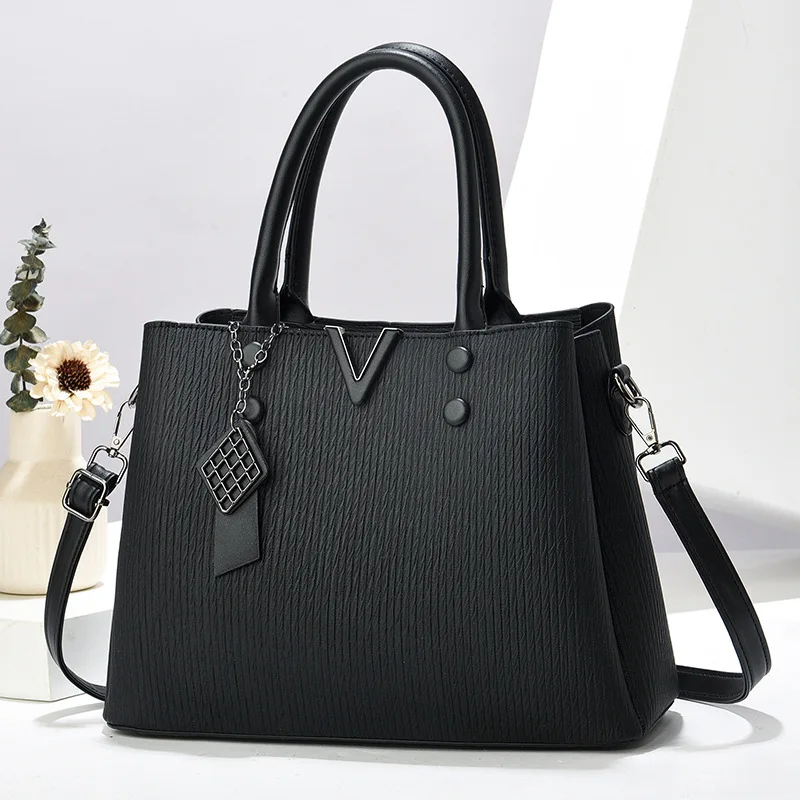 2025 new fashion handbag versatile shoulder bag large capacity trendy crossbody bag
2025 new fashion handbag versatile shoulder bag large capacity trendy crossbody bag