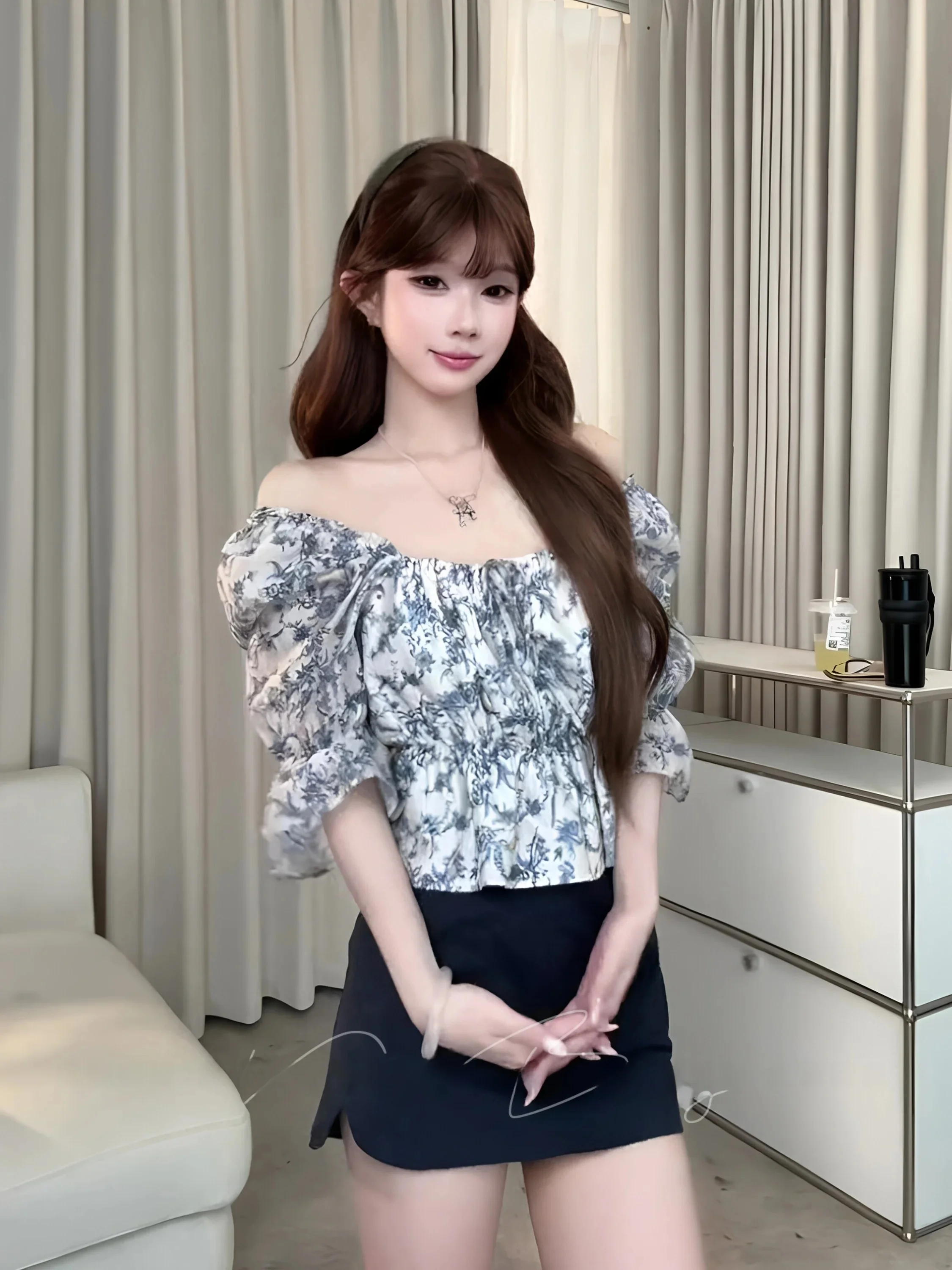 Retro Floral Print T-Shirt Girls Style Gathered Shoulder Bubble Sleeve Casual Summer Vintage Design Sense Printed Top
Retro Floral Print T-Shirt Girls Style Gathered Shoulder Bubble Sleeve Casual Summer Vintage Design Sense Printed Top