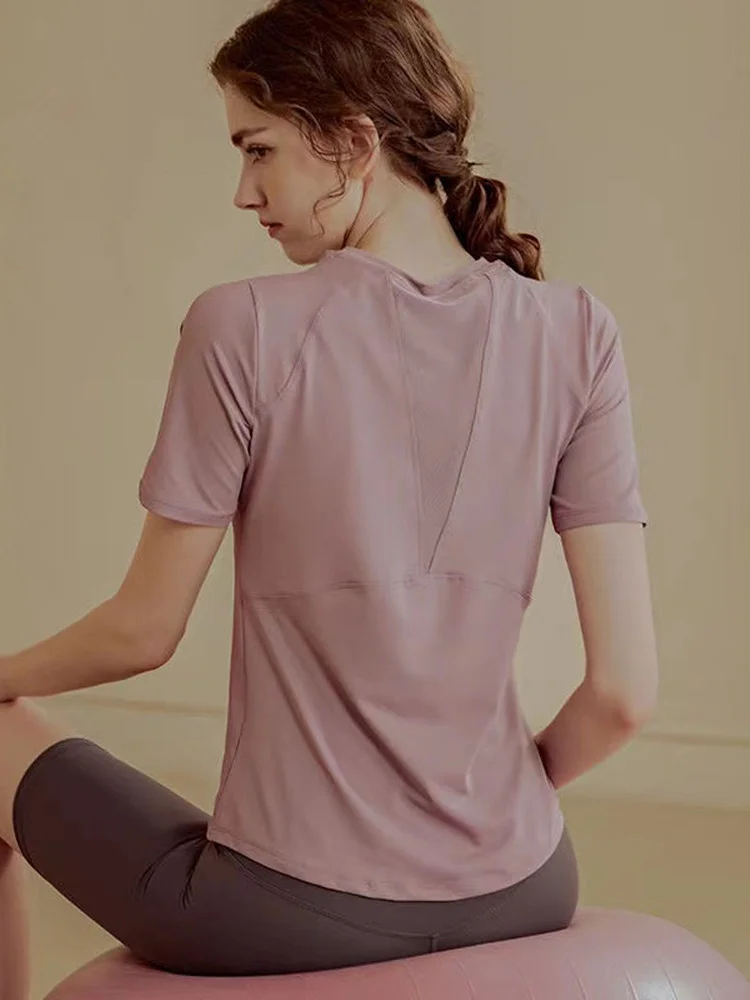 Женская летняя тонкая высококачественная облегающая футболка для йоги и фитнеса, быстросохнущая, для бега и спорта
Женская летняя тонкая высококачественная облегающая футболка для йоги и фитнеса, быстросохнущая, для бега и спорта