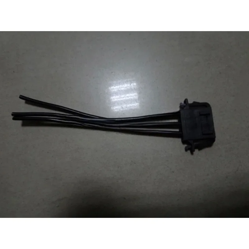 Blower Resistor Air Conditioning Fan Regulator Heater Controller Plug for Audi A6 1999-2005
Blower Resistor Air Conditioning Fan Regulator Heater Controller Plug for Audi A6 1999-2005