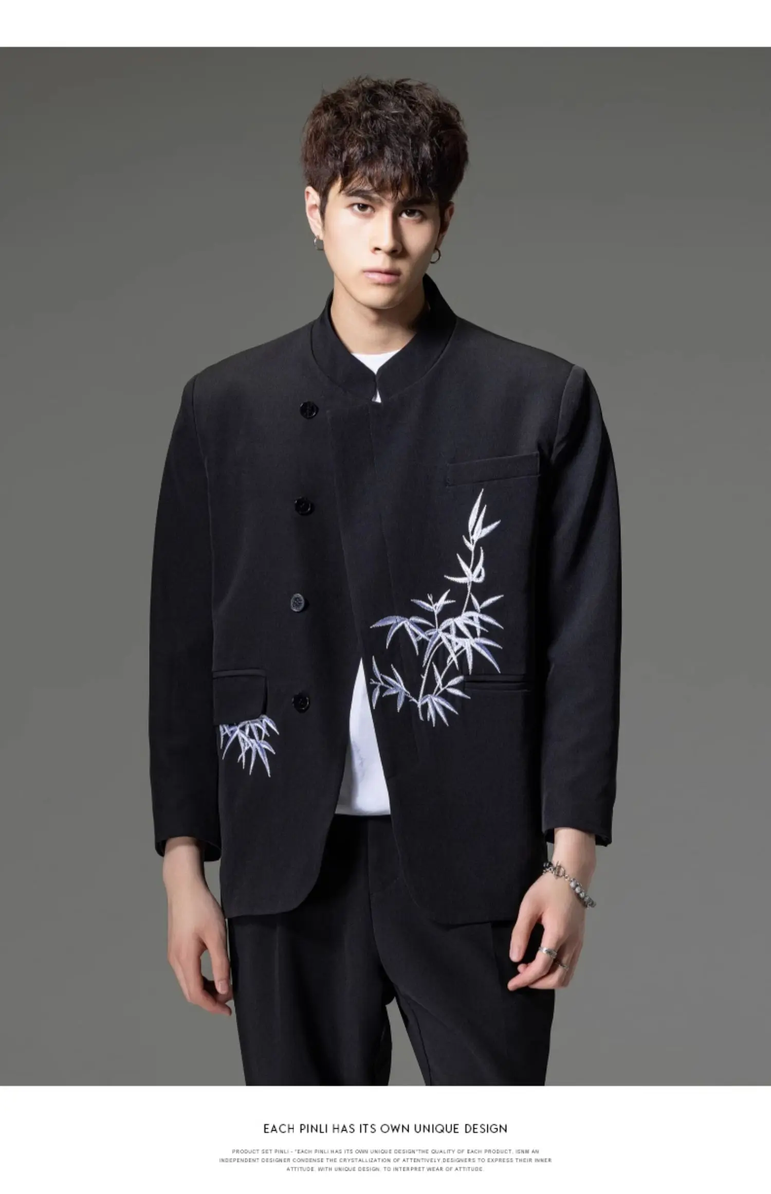 2024 Zhongshan suit standing collar embroidered suit new Chinese casual suit men's jacket
2024 Zhongshan suit standing collar embroidered suit new Chinese casual suit men's jacket