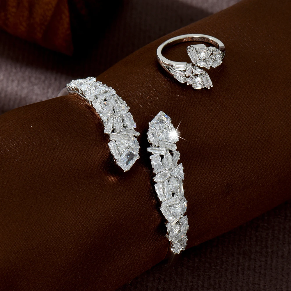 HIBRIDE Роскошный браслет-кольцо с изысканным дизайном, аксессуары для женской одежды, ювелирные изделия, подарок на праздник, свадьбу, на каждый день B241
HIBRIDE Роскошный браслет-кольцо с изысканным дизайном, аксессуары для женской одежды, ювелирные изделия, подарок на праздник, свадьбу, на каждый день B241