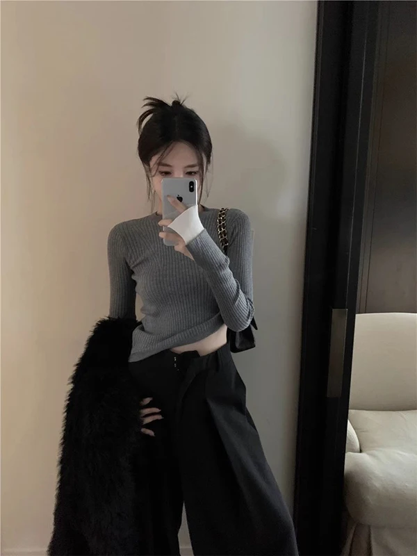 Women's Short Sleeve Knitwear Color Block Design Slim Fit Base Shirt Autumn Winter Fashionable Casual round Neck Top
Women's Short Sleeve Knitwear Color Block Design Slim Fit Base Shirt Autumn Winter Fashionable Casual round Neck Top