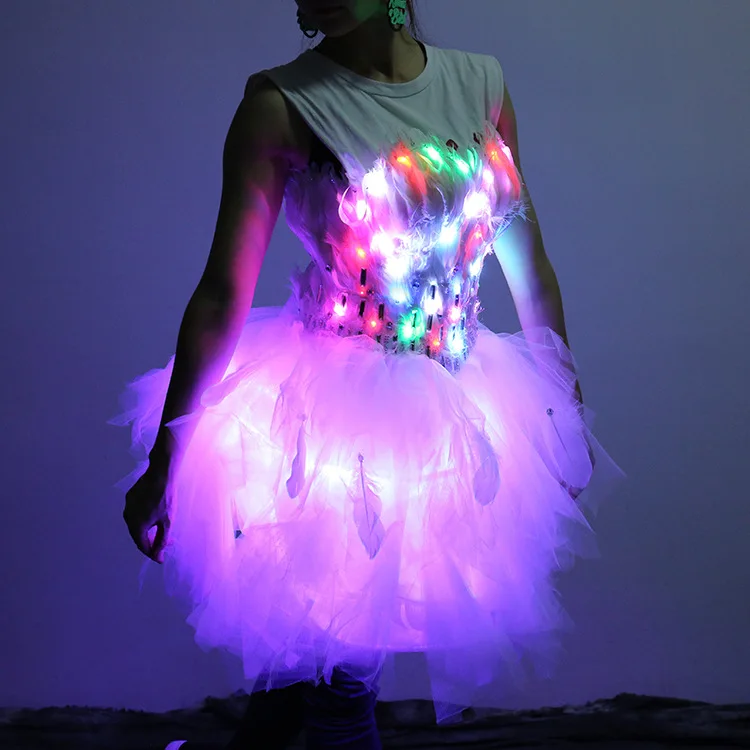 European and American LED lights colorful light mesh skirt sweet VINTAGE feather organza tutu skirt big swing princess ball
European and American LED lights colorful light mesh skirt sweet VINTAGE feather organza tutu skirt big swing princess ball