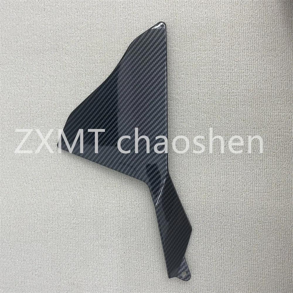The R1/R1M carbon fiber paint large package small plate for motorcycles is suitable for the period from 2015 to 2019
The R1/R1M carbon fiber paint large package small plate for motorcycles is suitable for the period from 2015 to 2019