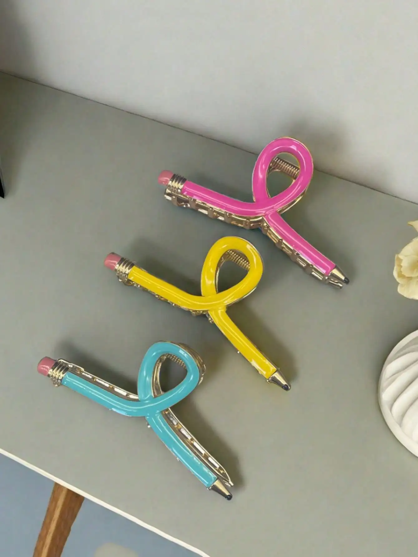 Elegant, Cute, Stylish Hair Claw, Suitable For Girls, Parties, Casual, Sweet, Versatile For All Seasons
Elegant, Cute, Stylish Hair Claw, Suitable For Girls, Parties, Casual, Sweet, Versatile For All Seasons