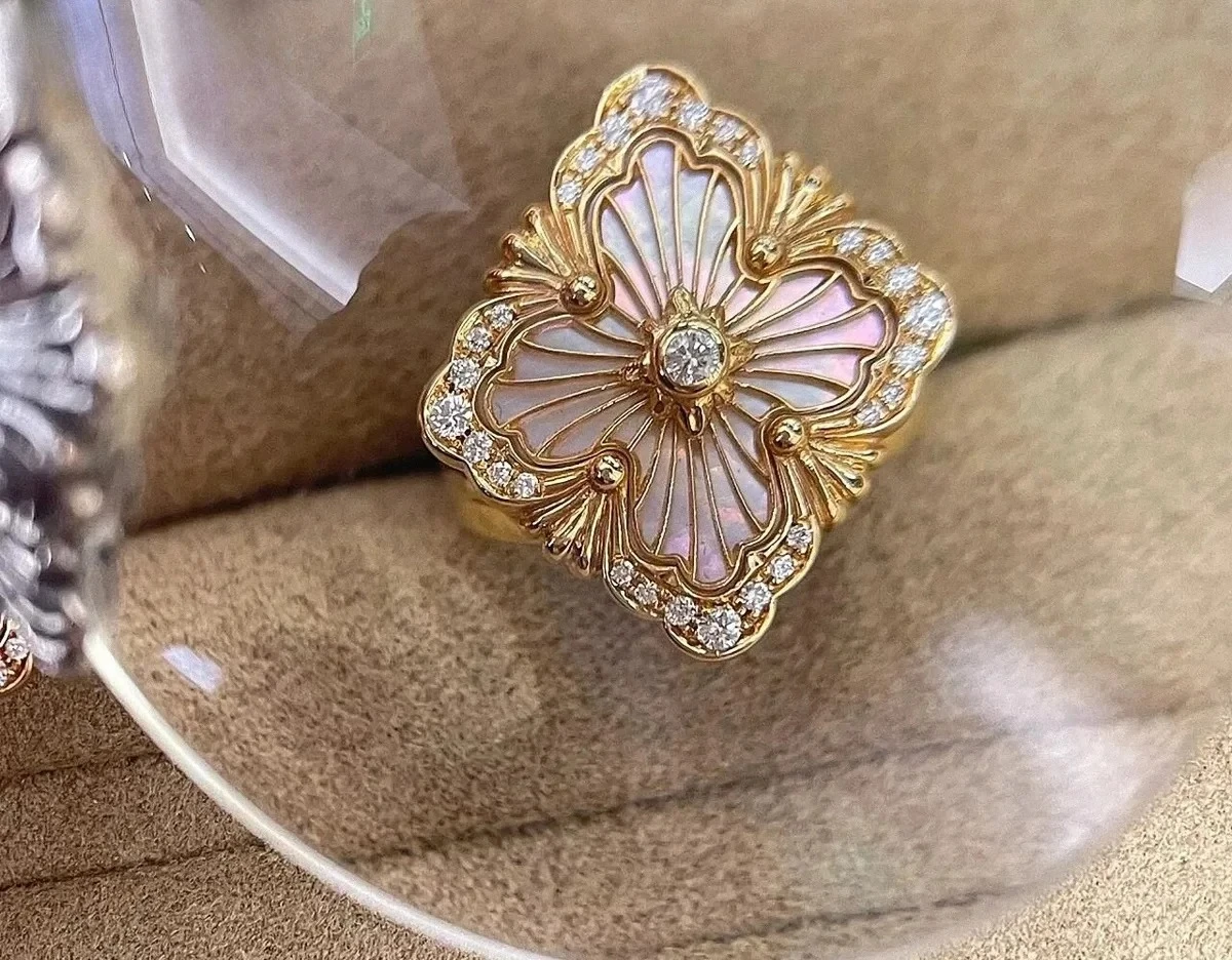 Eternal Classic S925 Opera Series Zircon Ring Exquisite and Elegant Banquet Essential Jewelry for Workplace - Birthday Gift
Eternal Classic S925 Opera Series Zircon Ring Exquisite and Elegant Banquet Essential Jewelry for Workplace - Birthday Gift