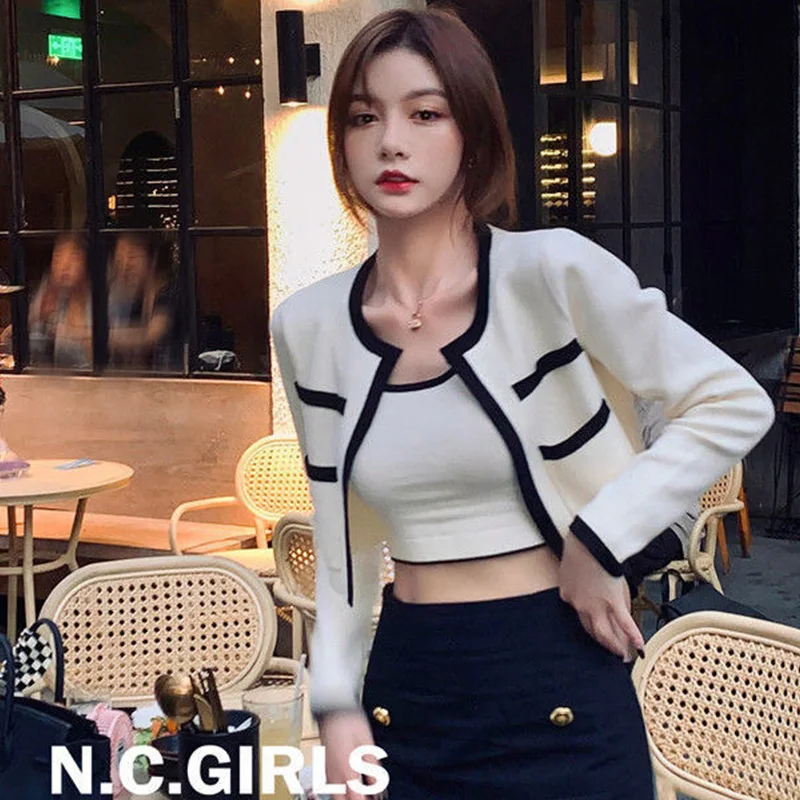 Women's Knitwear Fashion Patchwork Thin Long Sleeve Tops Two-piece Set Spring Summer Slim O-neck Vintage Camisole Sets
Women's Knitwear Fashion Patchwork Thin Long Sleeve Tops Two-piece Set Spring Summer Slim O-neck Vintage Camisole Sets