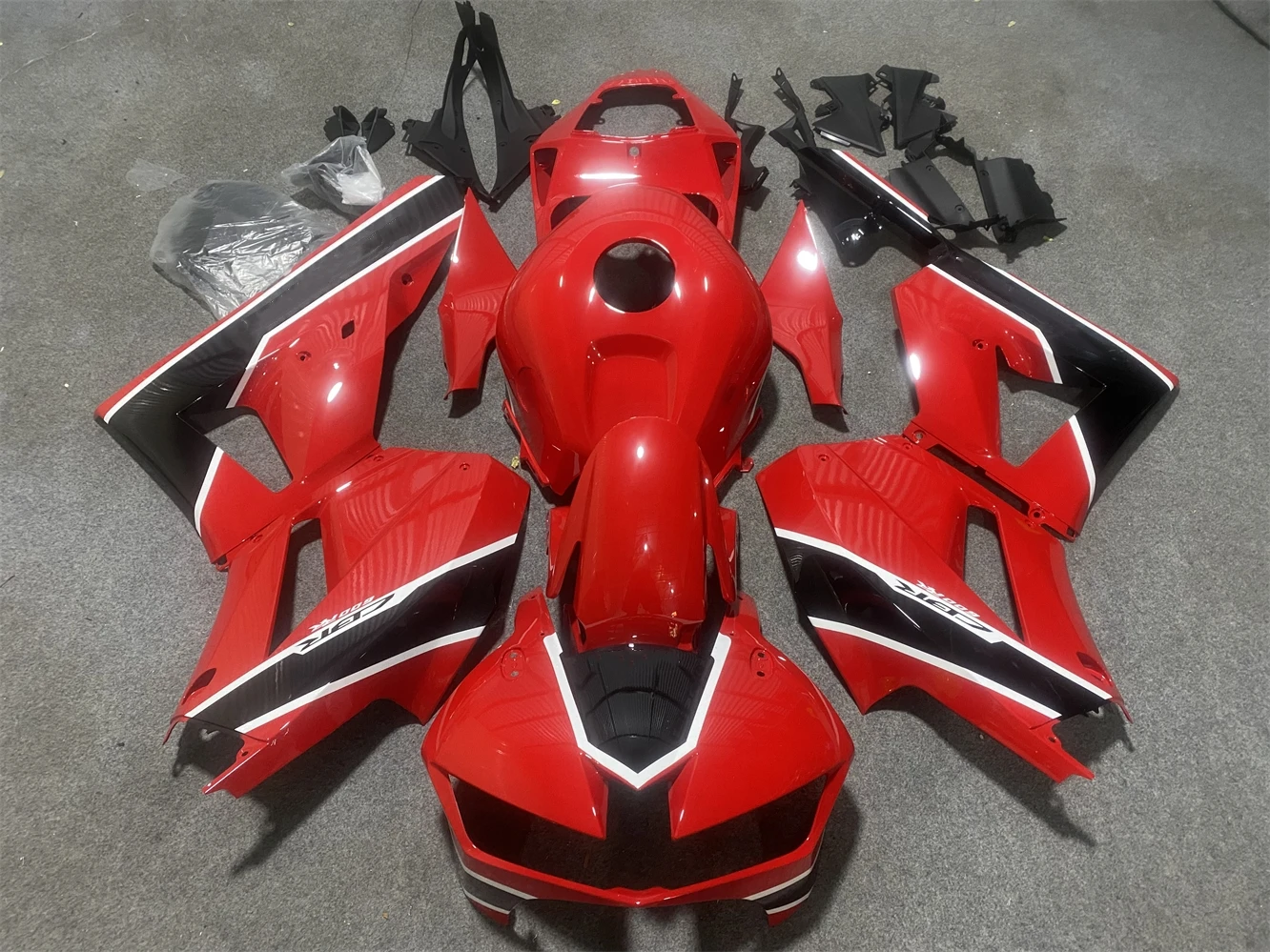 Комплект обтекателей для мотоцикла подходит для CBR600RR 13-16-20 лет CBR600 F5 2013 2014 2015 2016 2017 2018 2019 2020 обтекатель черный красный белый
Комплект обтекателей для мотоцикла подходит для CBR600RR 13-16-20 лет CBR600 F5 2013 2014 2015 2016 2017 2018 2019 2020 обтекатель черный красный белый