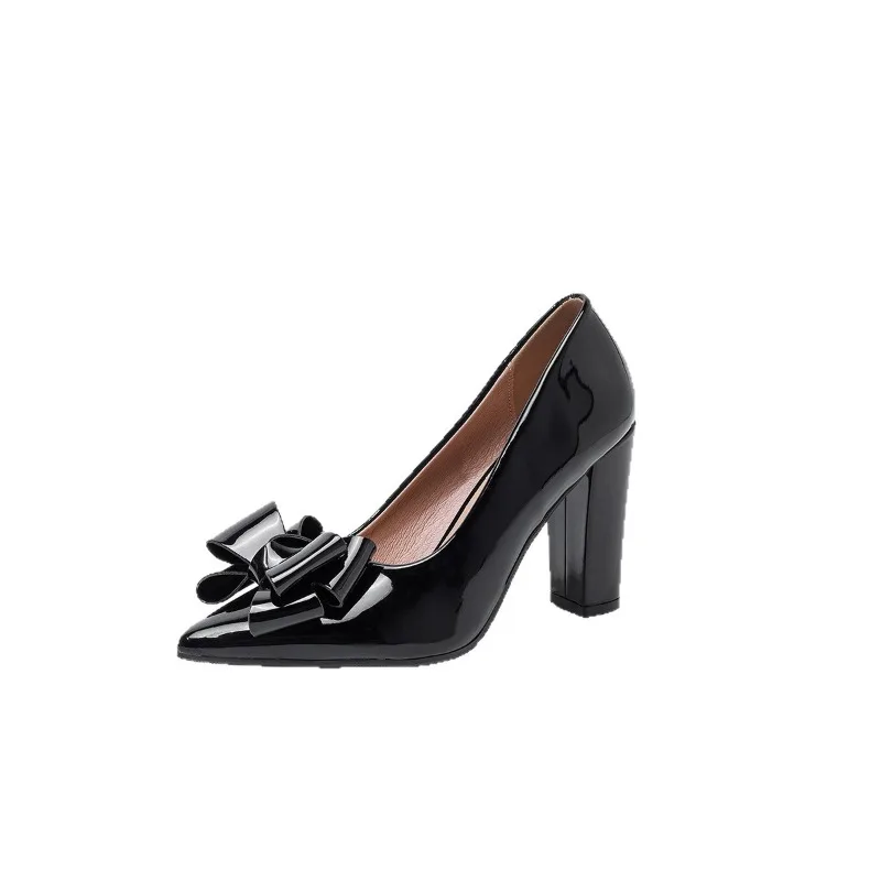 Patent Leather High Heels Large Size 43 Pointed Head Shallow Mouth Single Shoes Women's Flower Thick Heel Women's High Heels
Patent Leather High Heels Large Size 43 Pointed Head Shallow Mouth Single Shoes Women's Flower Thick Heel Women's High Heels