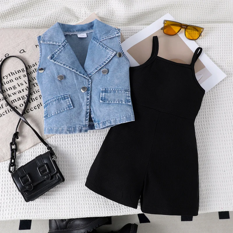 New Summer Girls' Turn-down Collar Denim Vest with Solid Color Strap Jumpsuit Two-piece Set
New Summer Girls' Turn-down Collar Denim Vest with Solid Color Strap Jumpsuit Two-piece Set
