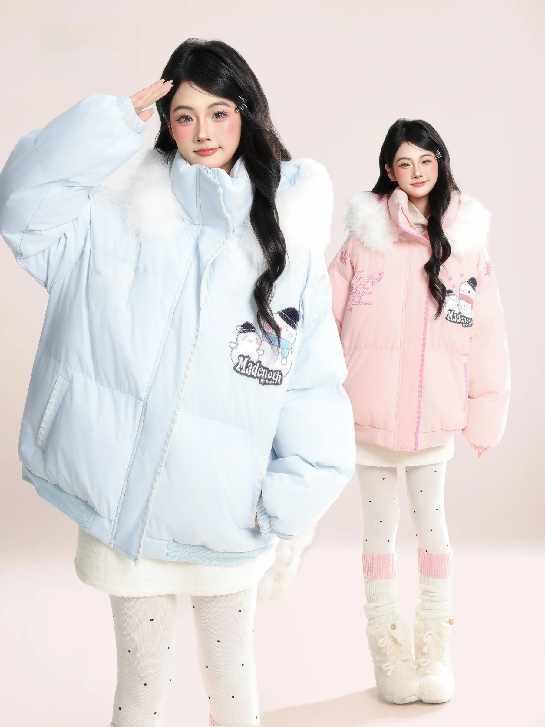 Корейское хлопковое пальто с меховым воротником и вышивкой снеговика, женское зимнее свободное теплое пальто с большим меховым воротником
Корейское хлопковое пальто с меховым воротником и вышивкой снеговика, женское зимнее свободное теплое пальто с большим меховым воротником