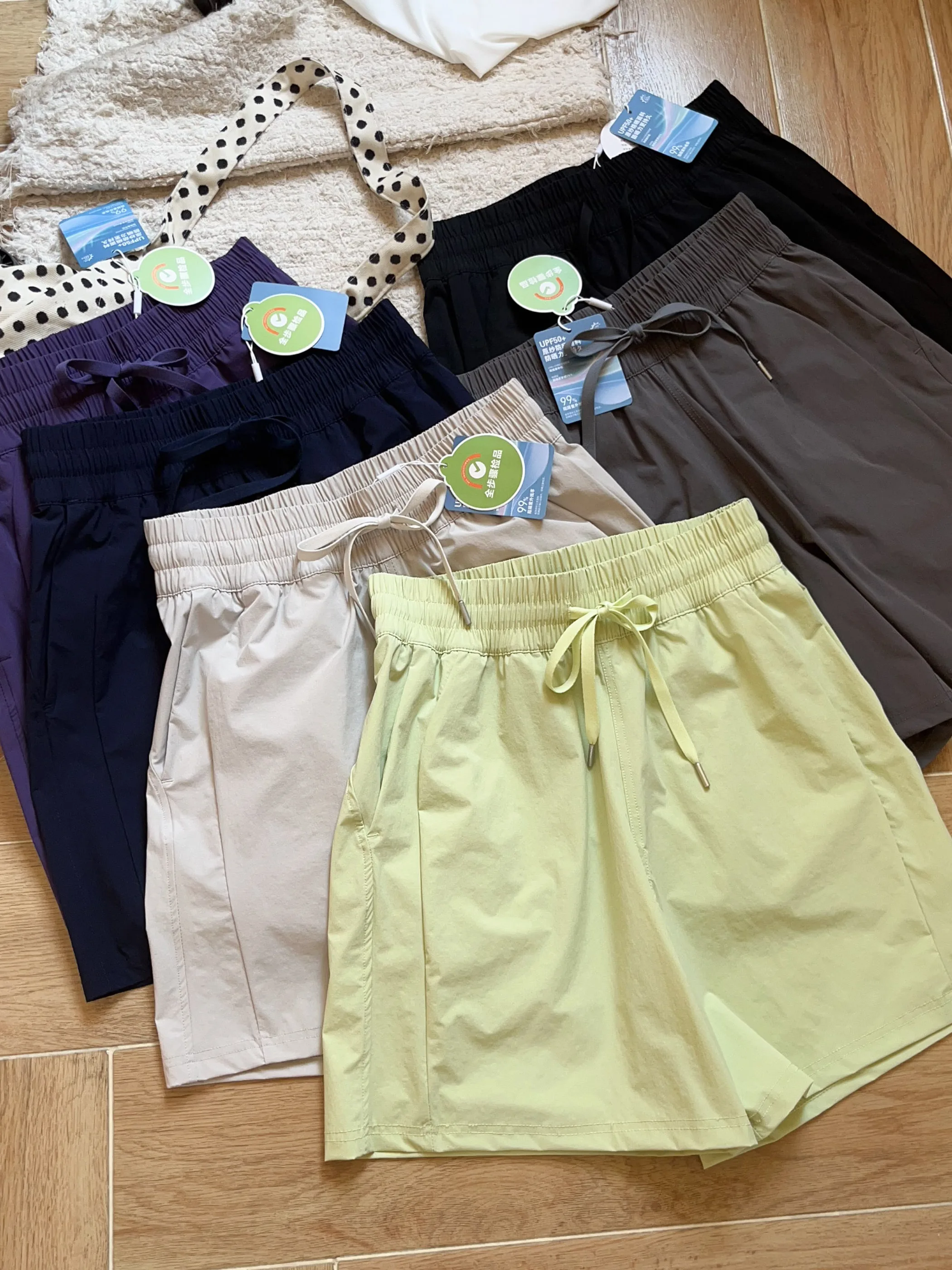 Cool Quick Dry Lightweight Outdoor Sports Shorts Women's Summer Anti-Wrinkle Elastic Waist Casual Pants Straight Leg High Waist
Cool Quick Dry Lightweight Outdoor Sports Shorts Women's Summer Anti-Wrinkle Elastic Waist Casual Pants Straight Leg High Waist