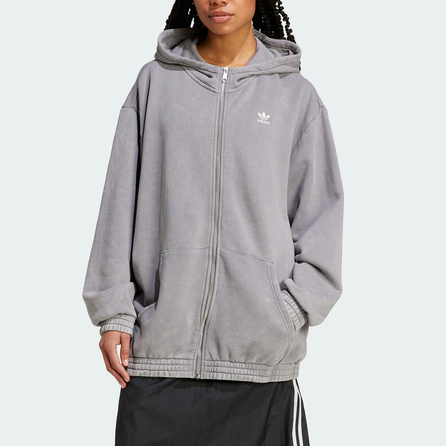 Adidas натуральная женская спортивная свободная куртка с капюшоном в три полоски IY8039
Adidas натуральная женская спортивная свободная куртка с капюшоном в три полоски IY8039