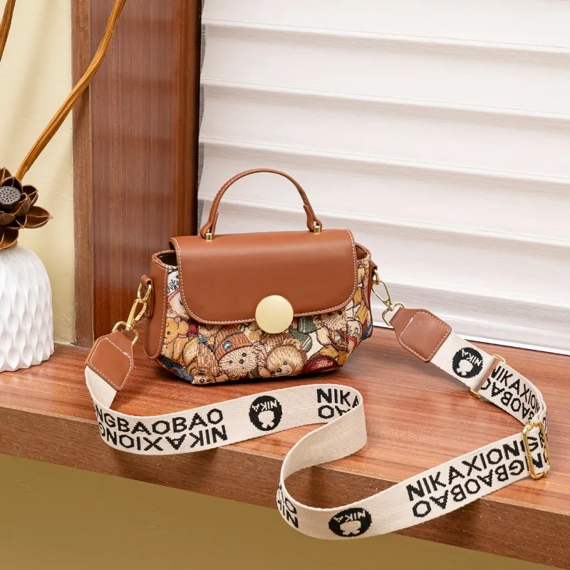 Unique Diaper Bag, Casual Simple Leather Tote, Fashionable Business Clutch Mini, Luxury Retro Shoulder Bag for Party
Unique Diaper Bag, Casual Simple Leather Tote, Fashionable Business Clutch Mini, Luxury Retro Shoulder Bag for Party