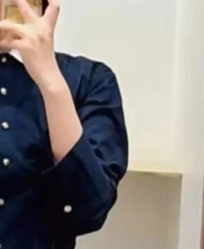 Новая осенняя женская рубашка с длинными рукавами и воротником-стойкой 2025 или модная юбка
Новая осенняя женская рубашка с длинными рукавами и воротником-стойкой 2025 или модная юбка