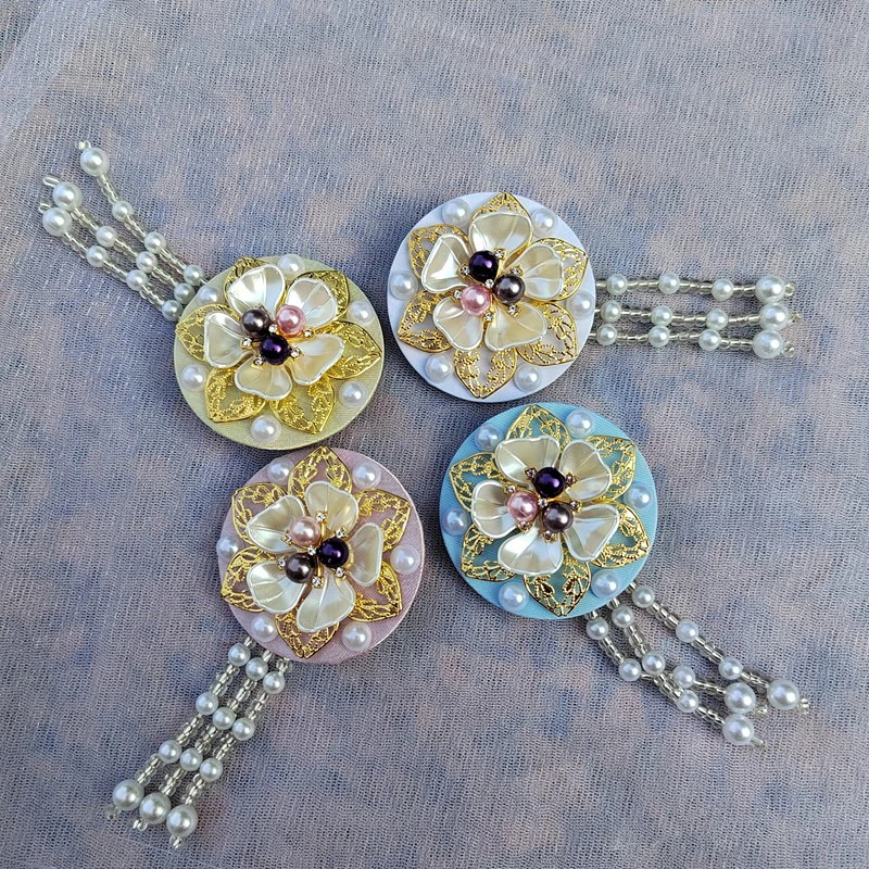 Women Ethnic Style Hairband Korean Court Hanbok Headdress Hair Clips Hanbok Bride Korean Hair Accessories Stage Dance Costume
Women Ethnic Style Hairband Korean Court Hanbok Headdress Hair Clips Hanbok Bride Korean Hair Accessories Stage Dance Costume