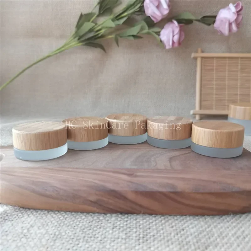 portable Small Glass Jars Skin Care Frosted Glass Container Bottle Jar for Cosmetic Eye Cream mini Packaging Container jars
portable Small Glass Jars Skin Care Frosted Glass Container Bottle Jar for Cosmetic Eye Cream mini Packaging Container jars