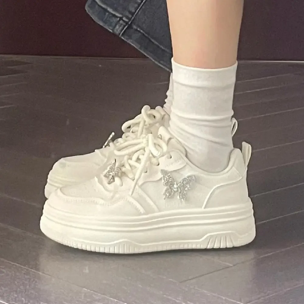 Original Rhinestone Butterfly Women's Shoes Designer Luxury Korean Aesthetic Ladies Footwear Fashion Walking 39 Vulcanized Shoe
Original Rhinestone Butterfly Women's Shoes Designer Luxury Korean Aesthetic Ladies Footwear Fashion Walking 39 Vulcanized Shoe