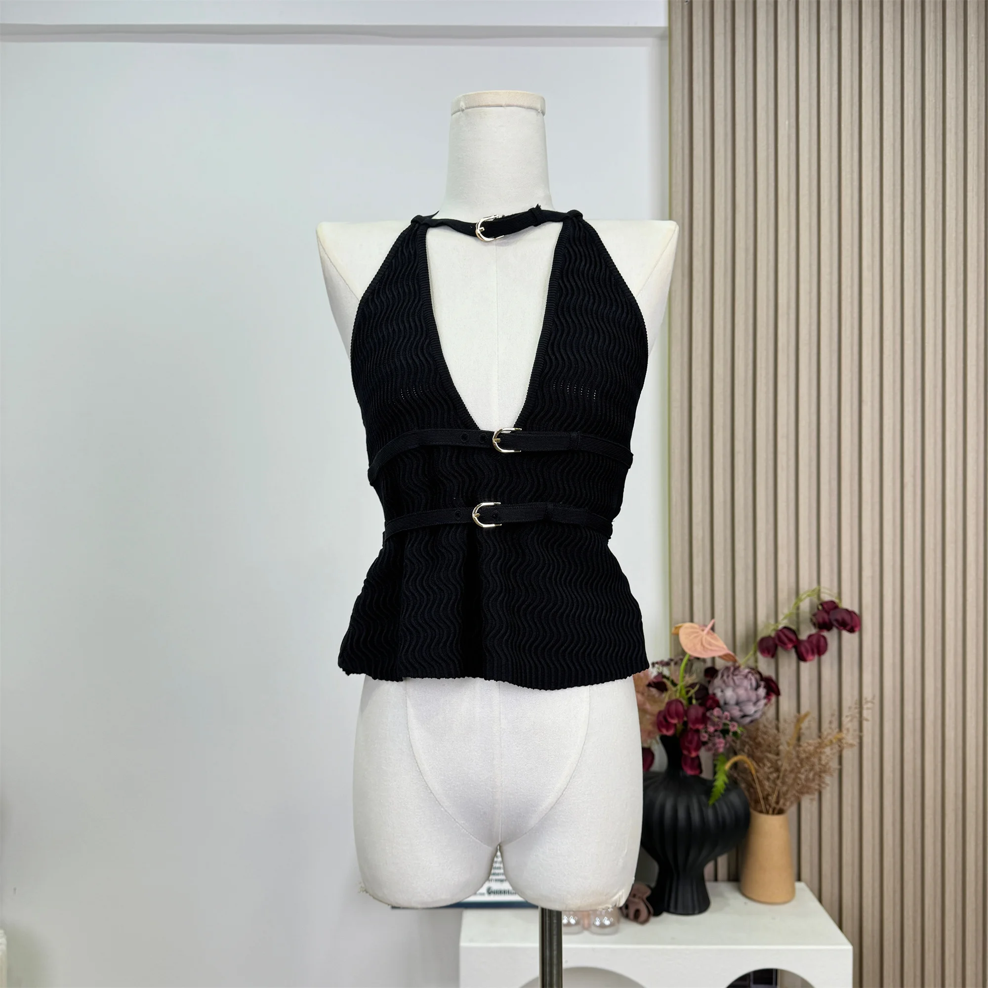 Летняя женская модная вязаная майка Old Money Coquette Gyaru Vest 2000-х годов Эстетический горячий сексуальный дизайн Французская темная академия с открытой спиной
Летняя женская модная вязаная майка Old Money Coquette Gyaru Vest 2000-х годов Эстетический горячий сексуальный дизайн Французская темная академия с открытой спиной