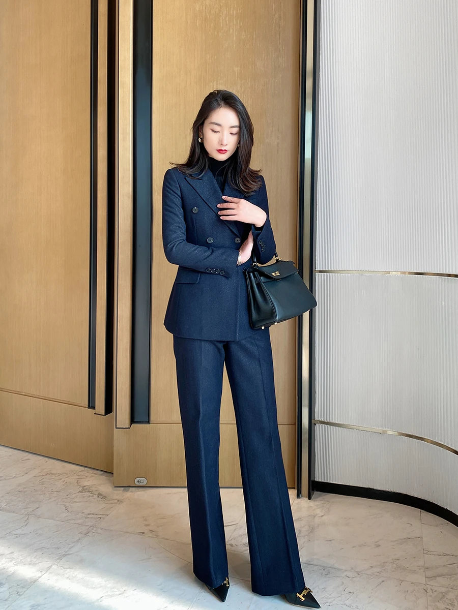 Зимний утепленный шерстяной костюм с прямыми брюками, синий, для офиса, премиум-класса
Зимний утепленный шерстяной костюм с прямыми брюками, синий, для офиса, премиум-класса