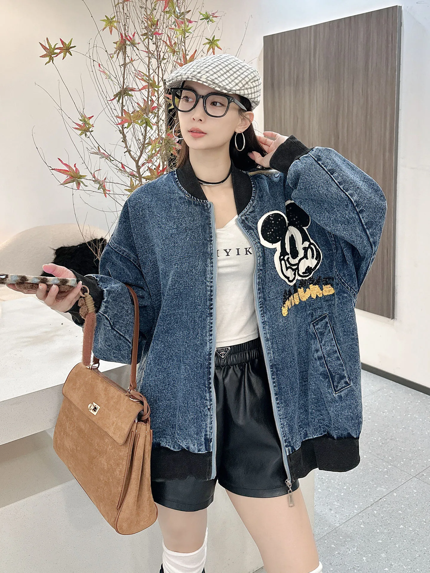 Свободный женский джинсовый тюнер, весенне-осенний модный хлопковый тюнер большого размера, молодежный повседневный модный тюнер Sle Faion
Свободный женский джинсовый тюнер, весенне-осенний модный хлопковый тюнер большого размера, молодежный повседневный модный тюнер Sle Faion