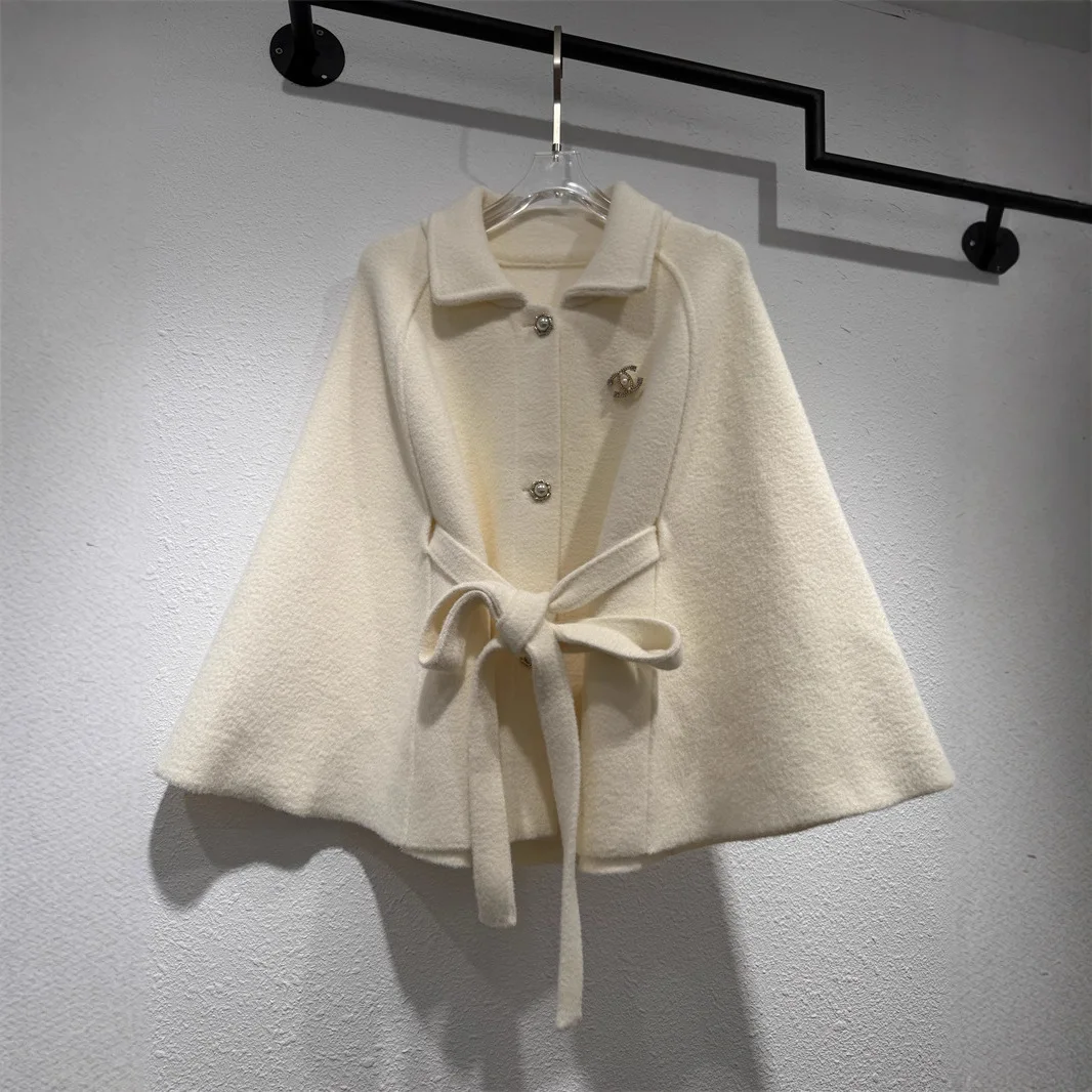 Женское шерстяное пальто 2025 года: осенняя коллекция, специальное предложение, трансграничная торговля, модный дизайн с воротником-хомутом, на весну, лето, осень, зиму
Женское шерстяное пальто 2025 года: осенняя коллекция, специальное предложение, трансграничная торговля, модный дизайн с воротником-хомутом, на весну, лето, осень, зиму