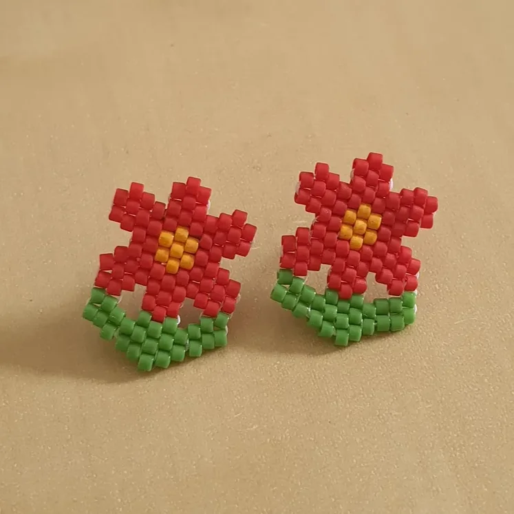 ZGMXR Rice bead earrings Original Simple Flower Alloy female Hollowed-out Bohemia Fashion Hand-woven Beaded earrings
ZGMXR Rice bead earrings Original Simple Flower Alloy female Hollowed-out Bohemia Fashion Hand-woven Beaded earrings